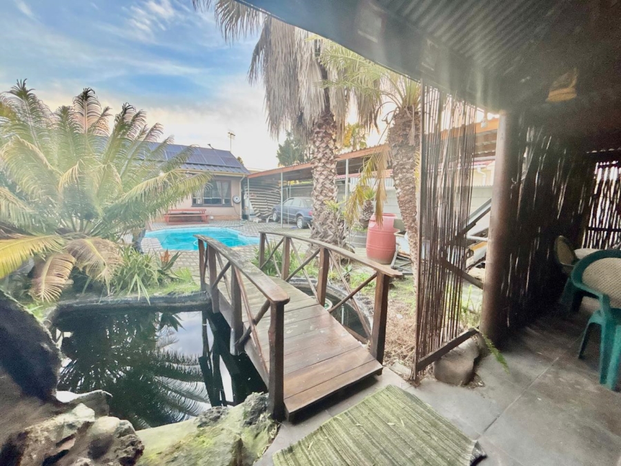 3 Bedroom Property for Sale in Mabille Park Western Cape